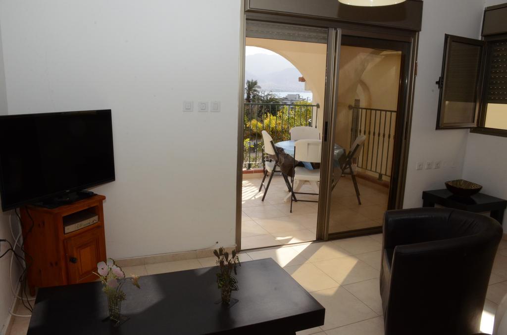 Michelle'S Apartment Eilat Bagian luar foto